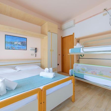 Hotel Colorado Rimini Extérieur photo